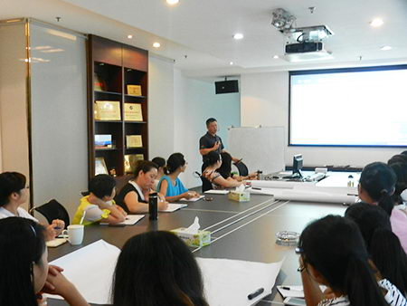 認(rèn)真聽(tīng)講ING