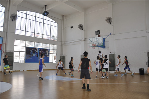 中不中呢？?。。? border=